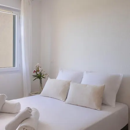 Casa Luiggina De Charme Avec Vue Au Coeur De Lile-rousse